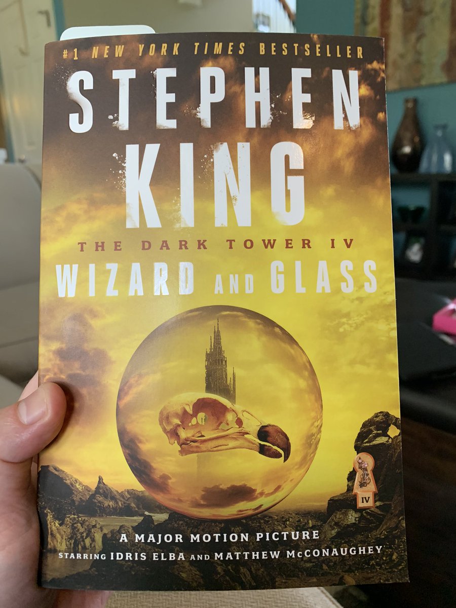 ser_travis's tweet photo. #TheWasteLands was easily my favorite of the series thus far, but Iβm ready to tear into this big, bad boy. Long days and pleasant nights! #WizardandGlass #TheDarkTower https://t.co/JSCyuvc1cZ