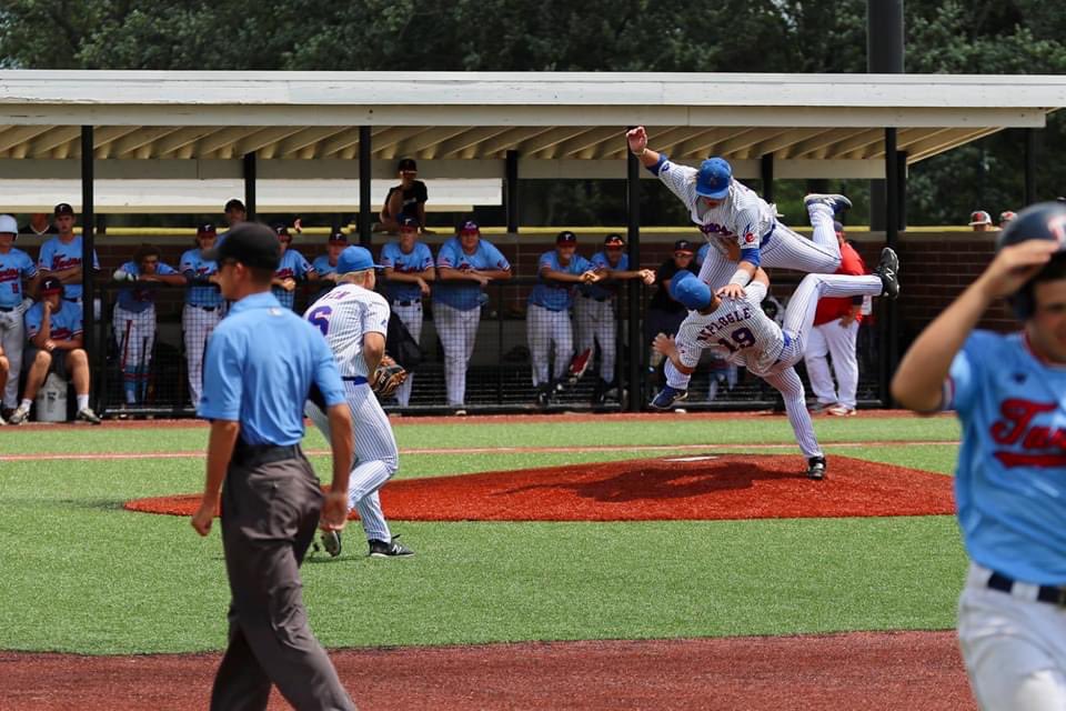 CanesMidwest's tweet photo. Your 16U ABC OPEN (GOLD) National Champions! 🏆 https://t.co/Pr5kDhBq6V