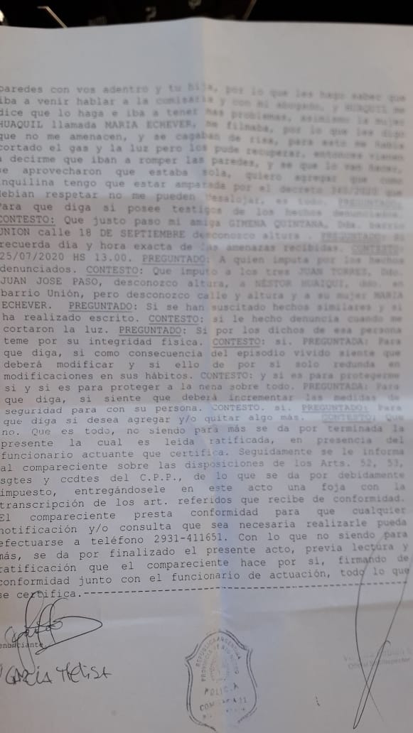 FederacionInqui's tweet photo. Inquilina. Madre soltera. Le quieren tirar una pared con ella y su hija adentro. Los fiscales Zornitta y Álvarez Reynolds (propietario) no le atienden el teléfono. ¿Quién se hace cargo de la situación? @MariaEBielsaOk @alferdez @GervasioMunoz @MinSegyJust https://t.co/COZEMRVWlH