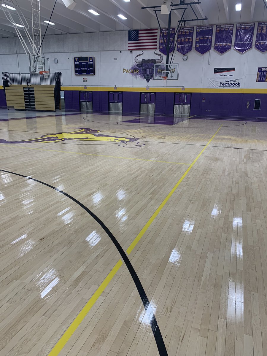 coachandrewwenz's tweet image. There’s no place like home! It felt so good to be back in this gym and for the first time as a head coach! We had a great turnout for our first contact day and the girls put some work in!  We have a long way to go but we’re right where we need to be.  #TeamTogether #RefuseToFail