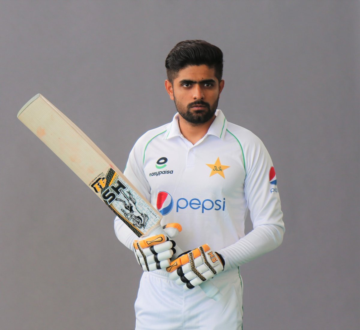 TheRealPCB's tweet photo. Lights 💡 
Camera 📸 
And 🎬
Broadcast photo-shoot underway in Derby.

More 👉 https://t.co/uJgK6pIIHC https://t.co/wlAhYs2cNC