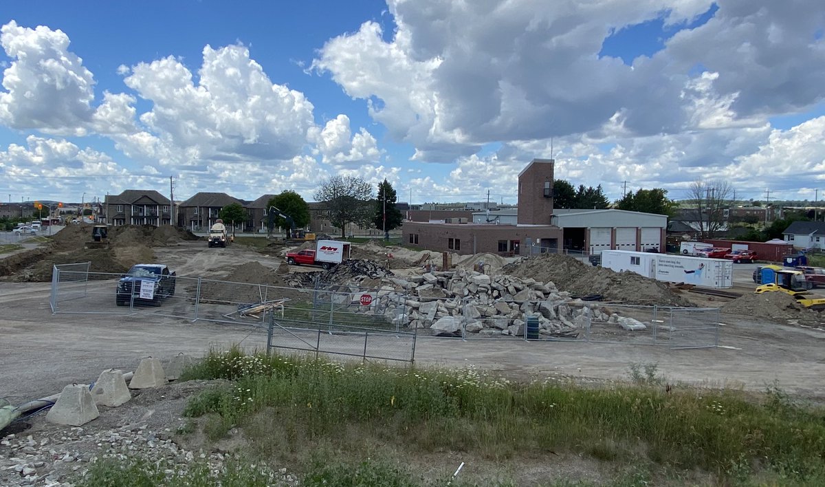 ChiefRaeburn's tweet photo. In just a few day, lots of progress on the new @TownofBWG Fire Station. There’s a long way to go, but we’re very excited @BWG_Fire to see all the planning become reality. https://t.co/IgaQw8gCoF