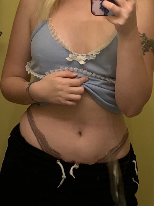 new blowjob video up on my onlyfans!! DM for customs  #onlyfans #nudes #buymynudes #sellingnudes #OF<a href="/tag/sexy"class="tags"><span>#sexy</span></a><a href="/tag/ass"class="tags"><span>#ass</span></a><a href="/tag/of"class="tags"><span>#of</span></a><a href="/tag/tits"class="tags"><span>#tits</span></a><a href="/tag/sexwork"class="tags"><span>#sexwork</span></a><a href="/tag/nudes"class="tags"><span>#nudes</span></a><a href="/tag/onlyfans"class="tags"><span>#onlyfans</span></a>