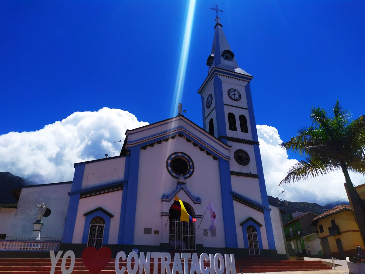 ContratacionSdr's tweet photo. El bello Cielo de Nuestro Municipio 🌄🌥️💚 #paisaje #cieloazul #HermosoDia #28DeJulio
😊
#santander #87Razones #weekendsantander
@GobdeSantander https://t.co/fgNojqsnSP