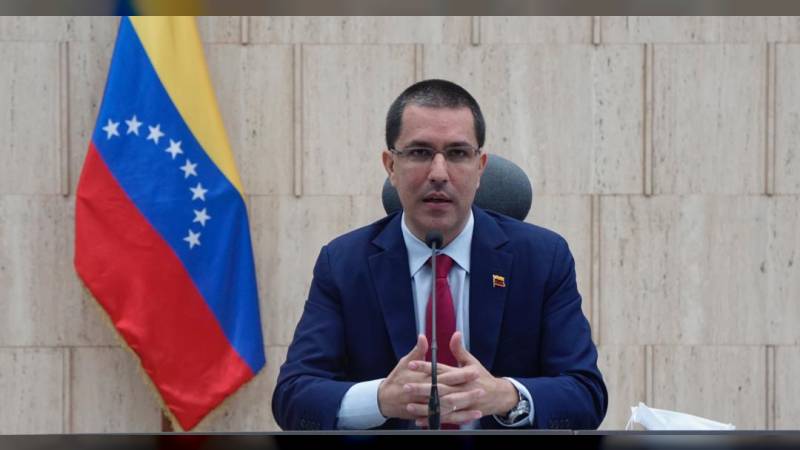 ConElMazoDando's tweet photo. Arreaza: Pedimos a la ONU que tome medidas ante los actos contra el consulado venezolano en Bogotá https://t.co/o22ijdRU4d  #DiosdadoPaLanteVenceremos https://t.co/djohMTbUTJ
