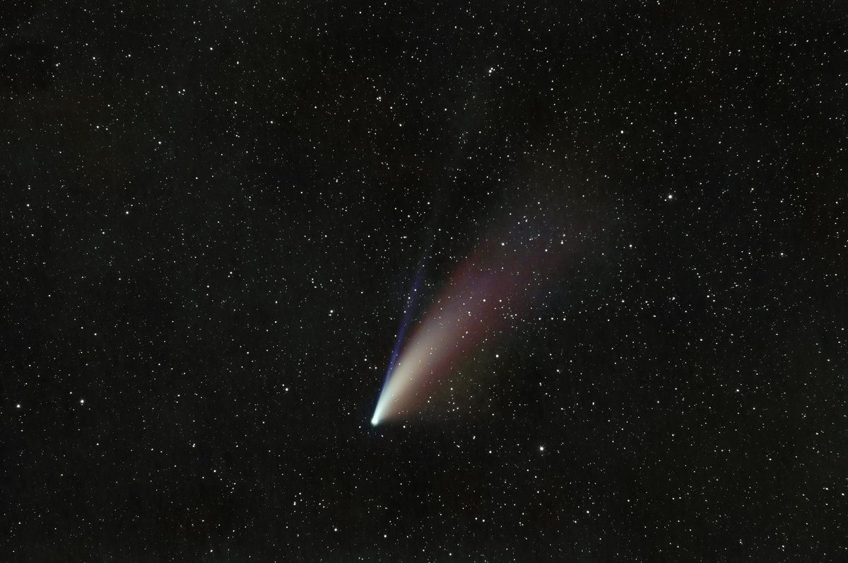 Astropical2's tweet photo. Comet NEOWISE- C/2020 F3
Technical Data:
35x 30s subs
10 Darks
Canon 77D
Canon 50mm f1.4
Star Adventurer
@siruiindia
#astrophotography #night #universetoday #isro #apod #astropical.in #comet #cometneowise #neowise #astrophographyindia #milkyway #highpointscientific #optcorp https://t.co/rU8oHWNp68