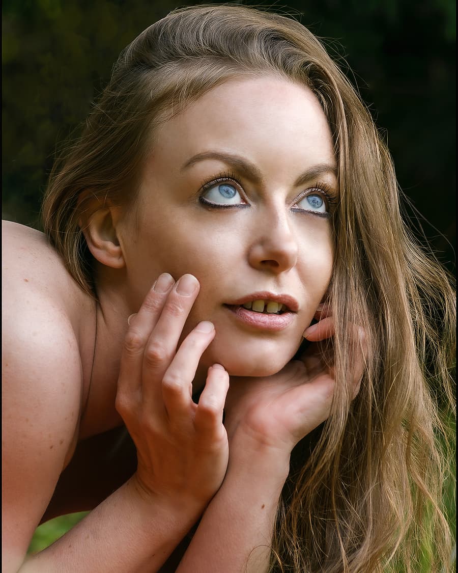 LaFemmeAurora's tweet photo. C'est la vie. 

Photography by Henry Hulley.  
Taken July 2020.

#portraitphotography #portrait #portrait_mood
#bigeyes #blueeyedgirl #scottishmodel #natural #scottishmodels #scottishmodelling
#brunettegirl #freelancemodels https://t.co/QbDHlB8SYo