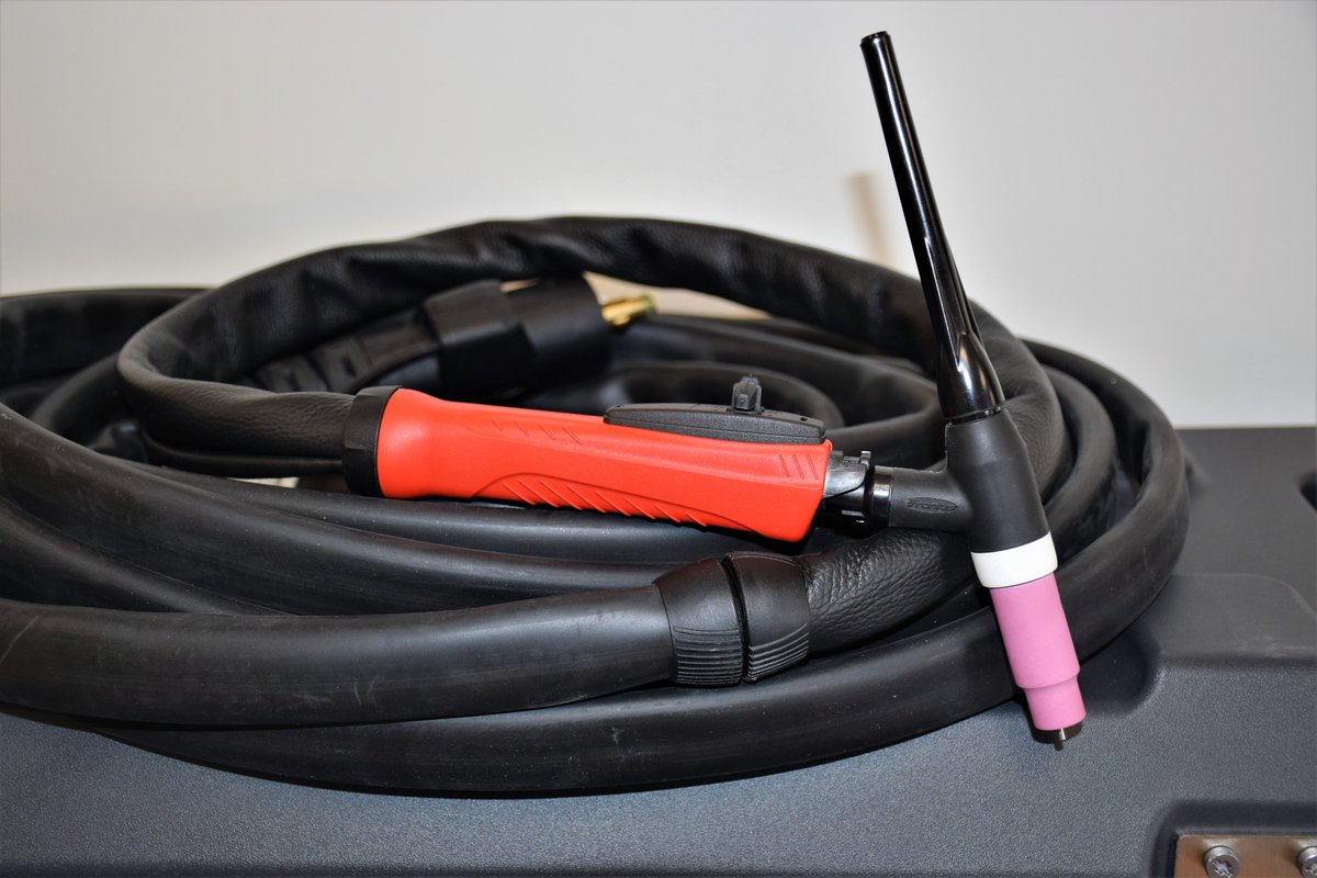 WeldPlus's tweet photo. New @weldfroniususa TransSteel 220 multiprocess welder set up for Mig, Tig &amp; Stick! In stock and ready to ship! #Welding #Fronius https://t.co/0I8YK6Hf7x