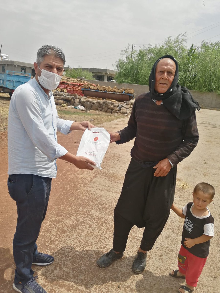 Cumhurbaşkanımız Sayın Recep Tayyip Erdoğan'ın  selamlarıyla birlikte değerli büyüklerimize hediyelerini takdim ettik. <a href="/MemSiverek/">Siverek MEM</a> <a href="/NKapanoglu/">Nuri Kapanoglu</a>