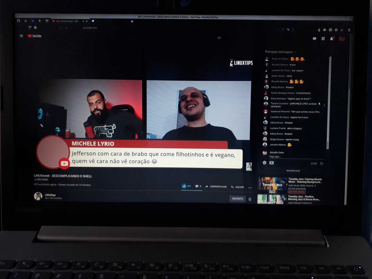 samyevel's tweet photo. VAAI!! Ta rolando a Linux Week no @YouTube com o @badtux_  e o @guiafoca  Descomplicando o Shell, venham veer!!! 

#GiroPops #LinuxWeek https://t.co/jVdwnzielS