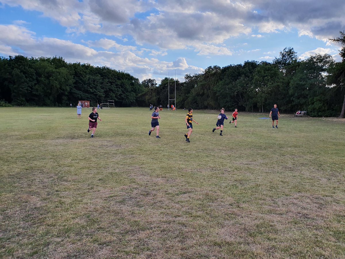 GoslingFire's tweet photo. Really great to be back doing a bit. 👍🏉😁
Full compliance with current #COVID19 guidance from @EnglandRugby and appropriately risk assessed.
Best thing was the smiles on the lads faces 😁😁😁😁
#rugby
#phaseB
@SrufcRugby
@ERrugbycoach https://t.co/fNnXmkqAp0