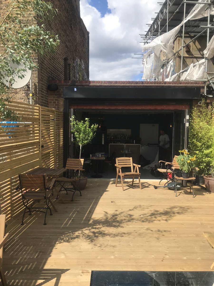 AndreenNick's tweet photo. Let me introduce you to Diggy, owner of the newest and coolest hangout in Peckham. Check out their incredible sunny terrace. Perfect for a cocktail or a cool beer. @nectarimportsuk #tolapeckham https://t.co/JUTOfx2SfQ