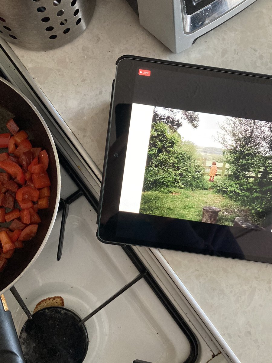 TCarpenter_16's tweet photo. Cooking dinner whilst watching @siandavey11 talk on @itsnicethat Nicer Tuesdays #nicertuesdays #onlineevent #photography https://t.co/KwuJocO9fi