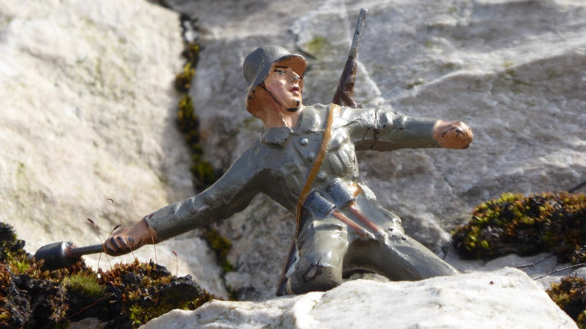 PabloGr13346576's tweet photo. Battle in mountains ...
Wehrmacht composition soldiers from Lineol and Elastolin (30s).
https://t.co/cEOWDnVWVI
#compositionsoldiers, #Elastolin, #eusoldatini, #Lineol, #massefiguren, #mountains, #Stahlhelm, #Wehrmacht, #WorldWar2, #WW2 https://t.co/MCXlVis3En