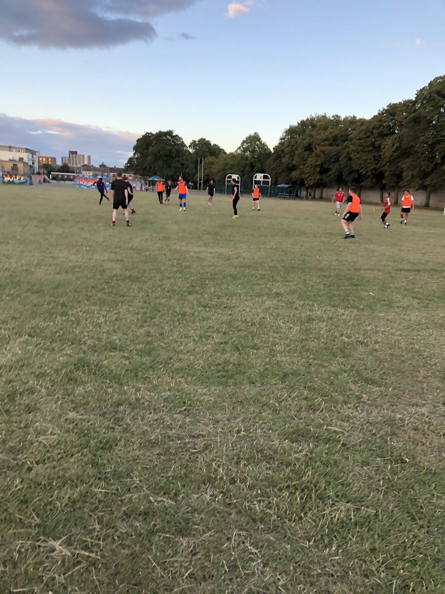 RoyalAlexSL's tweet photo. Lads training hard today https://t.co/n6mSzrt1gz