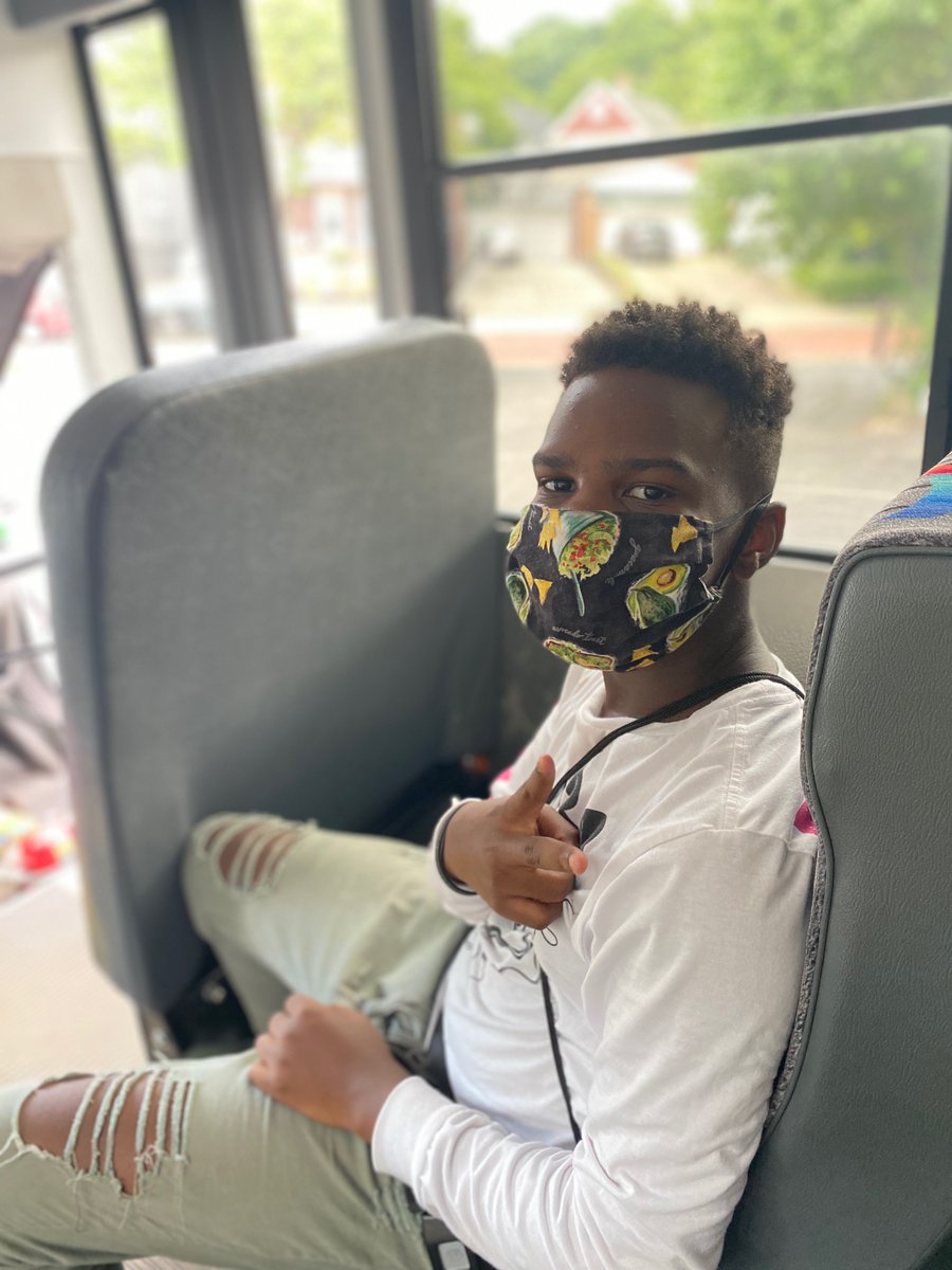 ODA_CLE's tweet photo. In partnership w/ longtime partner + friend @Little_Jacket, scholars in this week's Annual Report camp are exploring the way our Cleveland community is connected environmentally, physically, socially, + artistically. #explorecle #littlejacket #odafamily #zoo https://t.co/KlmdEDPHcz