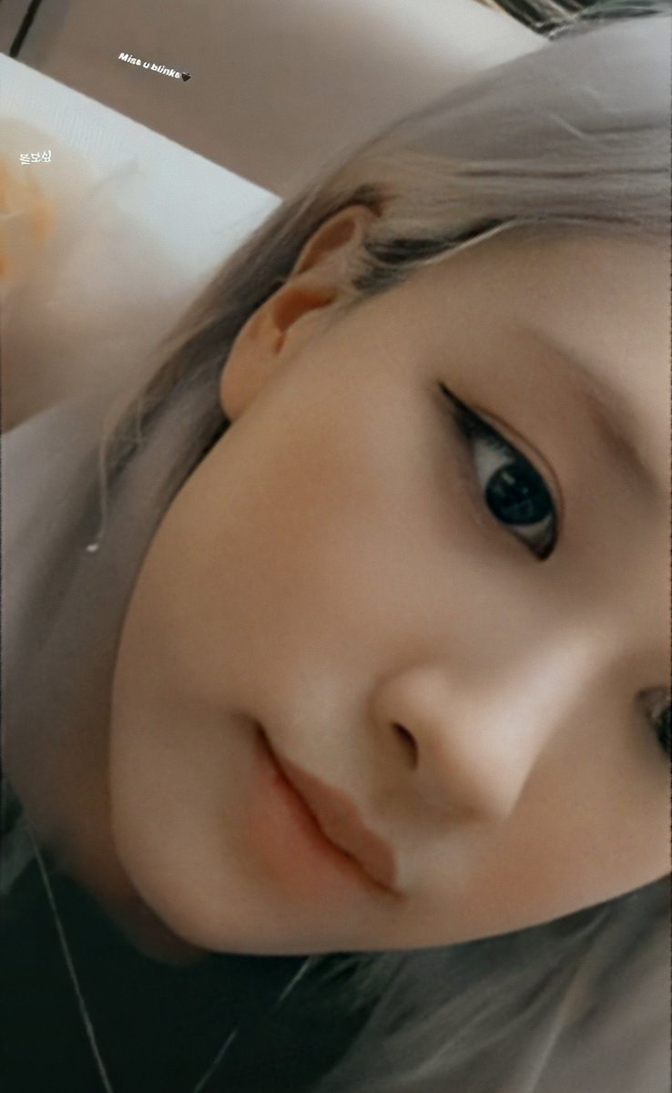 favoritse's tweet photo. shes so attractive please https://t.co/Bxa7NFuEt4