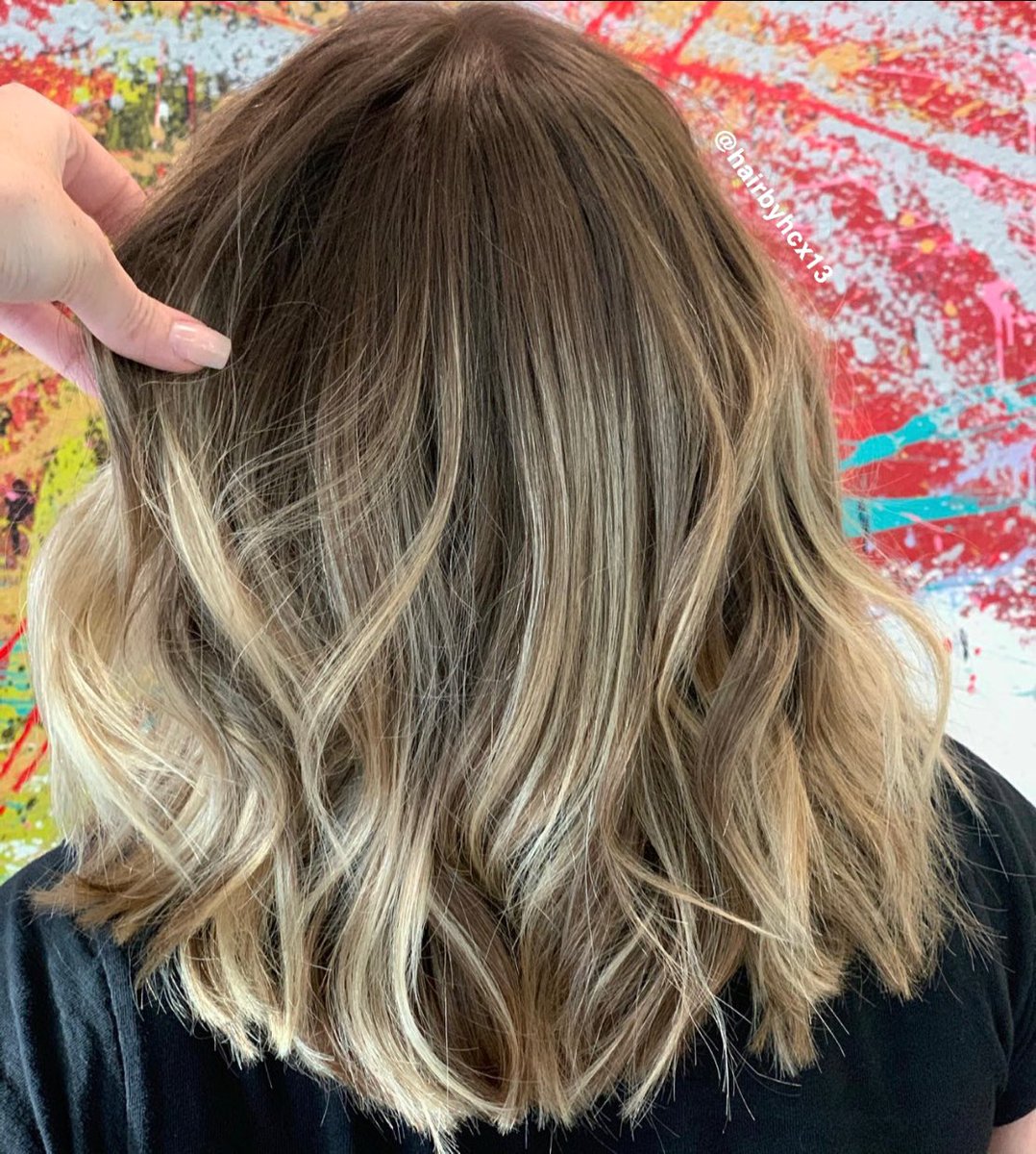 hcx13_'s tweet photo. When in doubt, bob it out✂️ #Haircut #HairGoals #Hairstyles #BigChop #BostonsBest #CitiesBest #BostonHair #TexturedBob #Bob #Hair #Salon https://t.co/B4ltvgCSFu