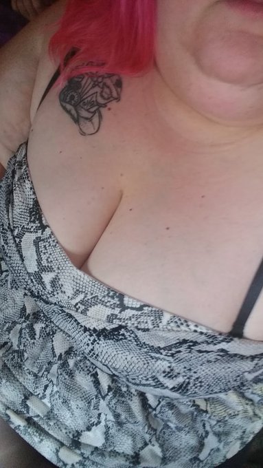 Check out my specials on #onlyfans #ssbbw #smoking #Feedee #Fat https://t.co/tOKe7Ms22M https://t.co