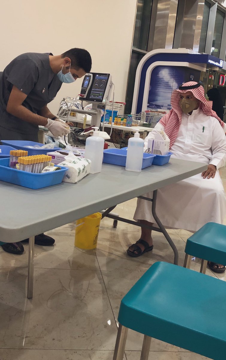 bb_ksh_u's tweet photo. أختتمت هذا اليوم حملة التبرع بـ الدم في العثيم مول - عنيزة والتي يقيمها مُختبر و بنك الدم في مستشفى الملك سعود في عنيزة بـ التعاون مع جمعية [ دمي 🩸]
@DAMY_MED 
وكان الأقبال ولله الحمد عالي من المتبرعين الرجال و النساء كتب الله لهم الأجر ونلتقيكم بـ إذن الله في حملات قادمة 💐 https://t.co/TQ2o5XxHPA