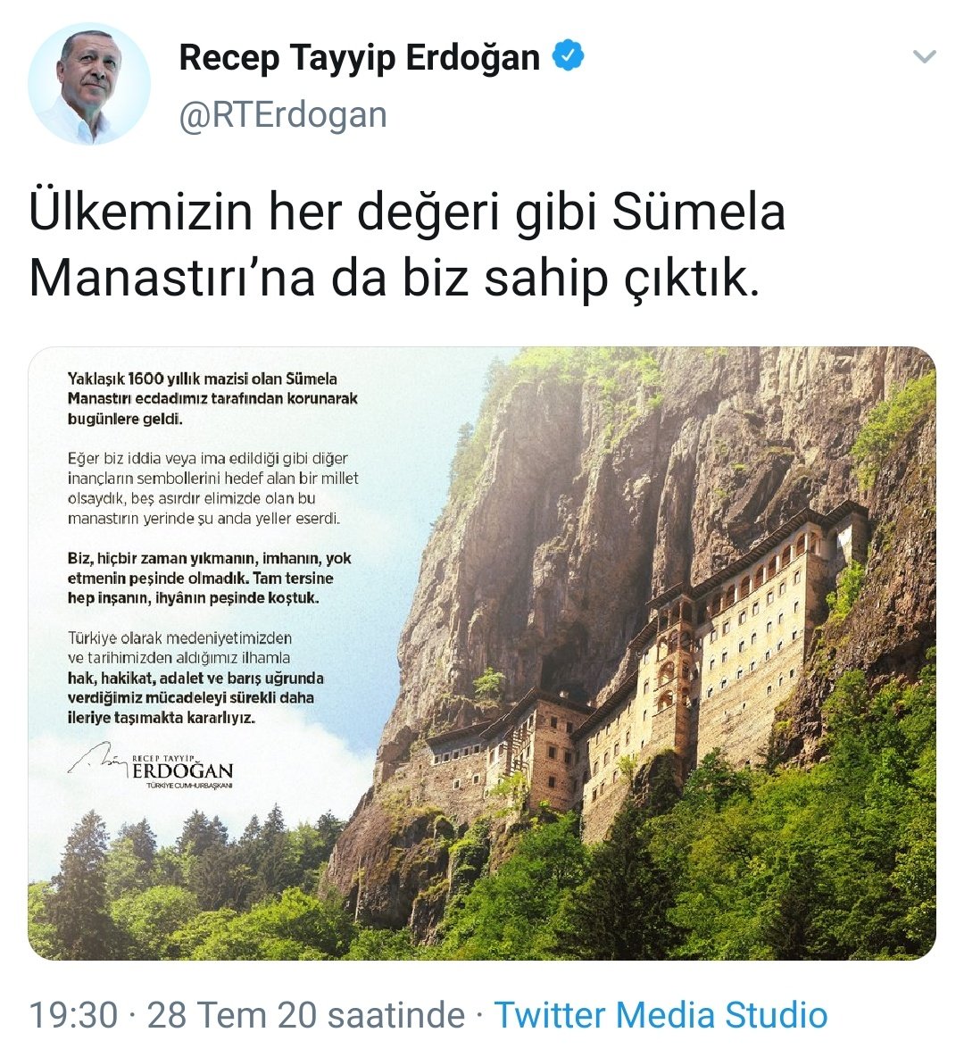 Ugurkoc_'s tweet photo. Sümela Manastırı'nı kurtaran tek şey 90 derece dik kayaya inşa edilmiş olması https://t.co/ysqQNmSVRu