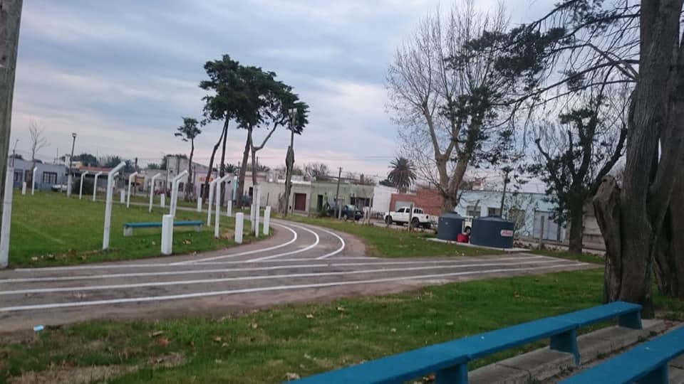 GobiernoRocha's tweet photo. #Plaza de #Deportes #Proyecta2019
El #Deporte es un medio óptimo para mejorar la salud integral. A través de las actividades físicas y deportivas, (herramientas que animan a las personas a cuidar su salud) brinda a la sociedad, una forma de de participación y recreación. https://t.co/MNLJEpyoV2
