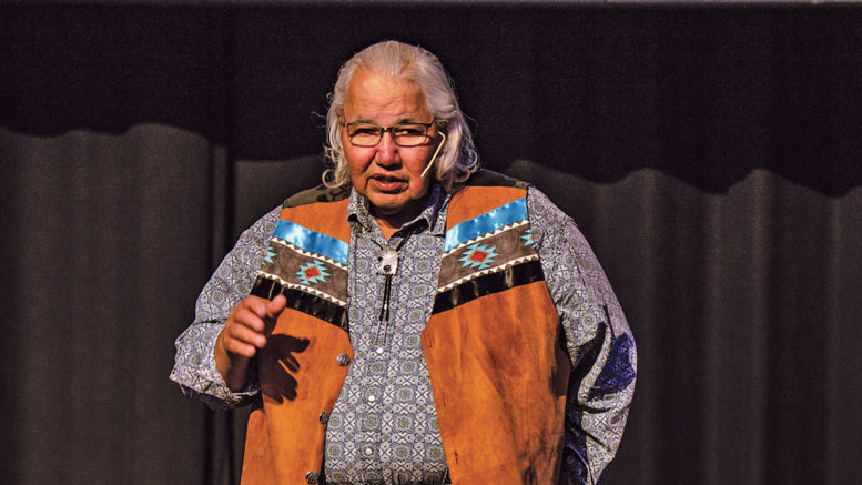 {7/7} “It’s not simply about confronting, it’s also about assisting.”His remarkable contributions to  #equality and  #SocialJustice are the perfect metaphor proving that for Murray Sinclair, the sky truly is the limit.  #indigenoushistorymonth  #TogetherWeCan  #DiversityandInclusion