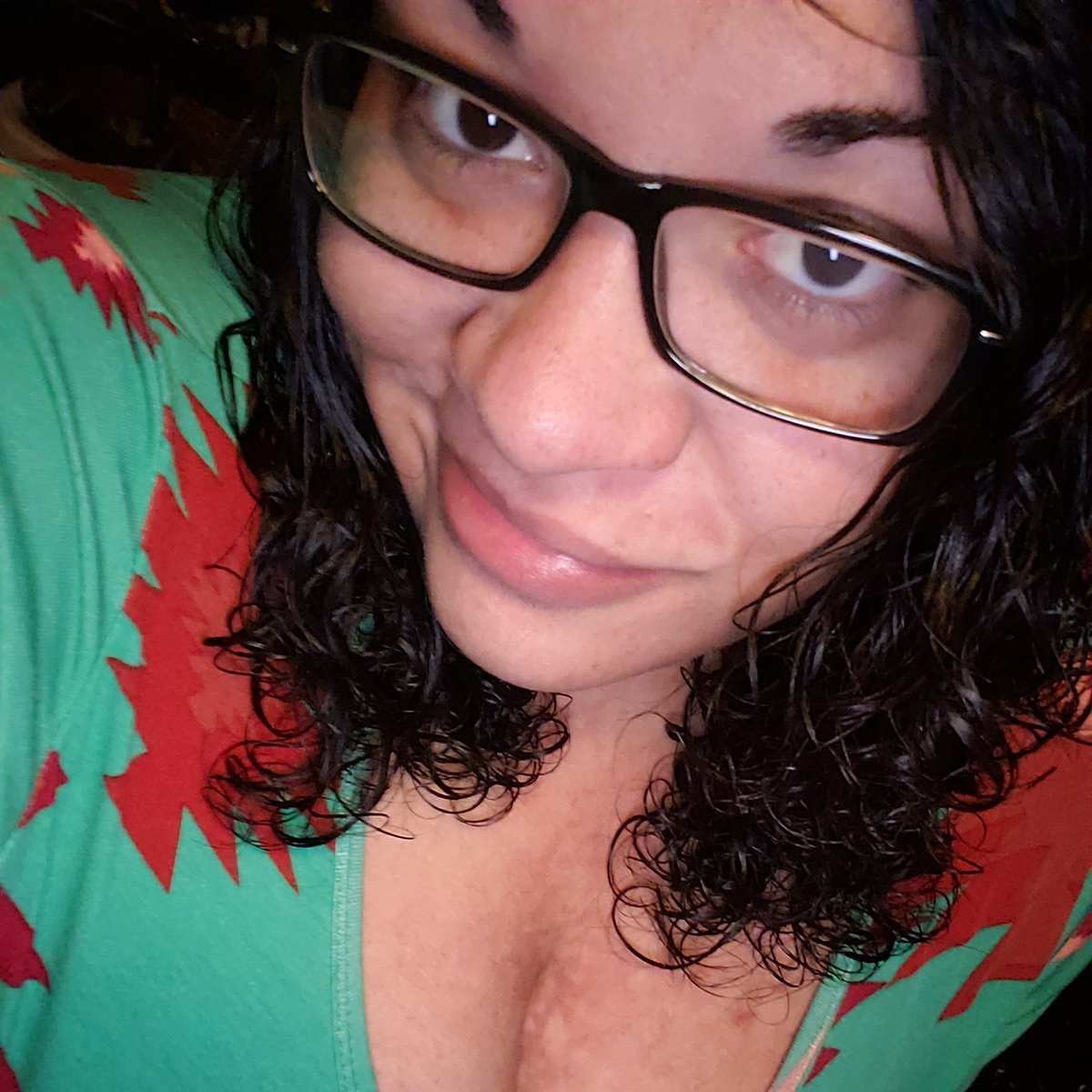 NoItsCatherine's tweet photo. #NewProfilePic #foureyes #freckles #chubbycheeks #browneverything #curlyhairdontcare #nomakeup #allnaturalqueen https://t.co/M1tI3LUjca