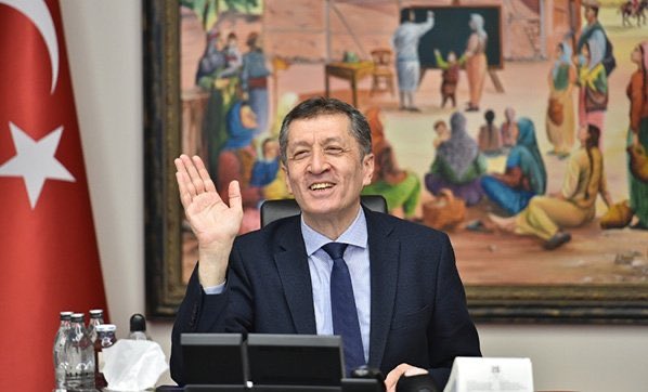 Güleryüzün ve samimiyetin yeter.  #İyikiVarsınZiyaSelçuk