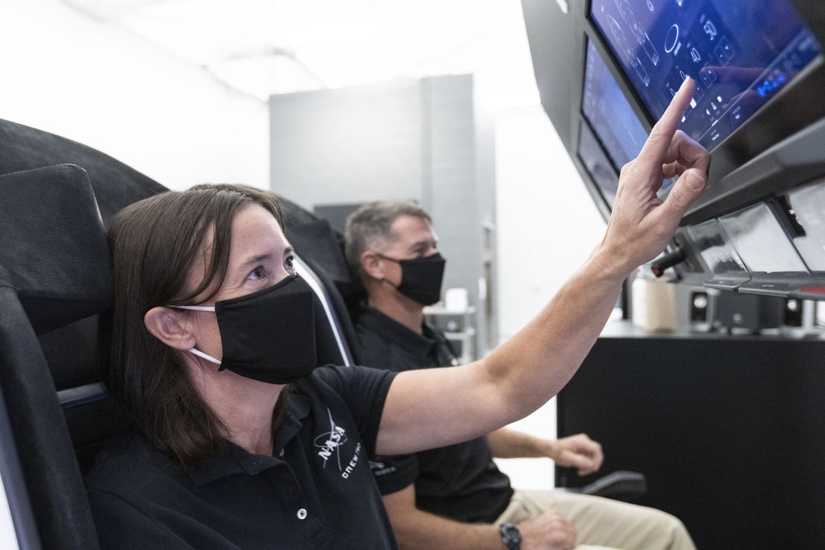 Astro_Megan's tweet photo. At SpaceX this week for training with @astro_kimbrough, learning how to fly the Dragon. https://t.co/UlLCZNTDGU