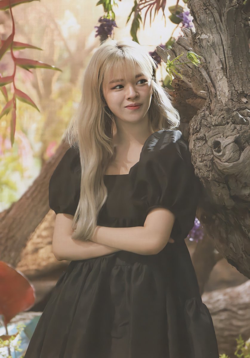 Once_dre's tweet photo. TWICE MORE&amp;MORE Monograph Scan NaJeongMo

I used:
•Adobe Photoshop
•Movavi Photo Editor

#movavi #AdobeEnhance
#TWICE #MOREandMORE 
@JYPETWICE https://t.co/AycD7xKi3I