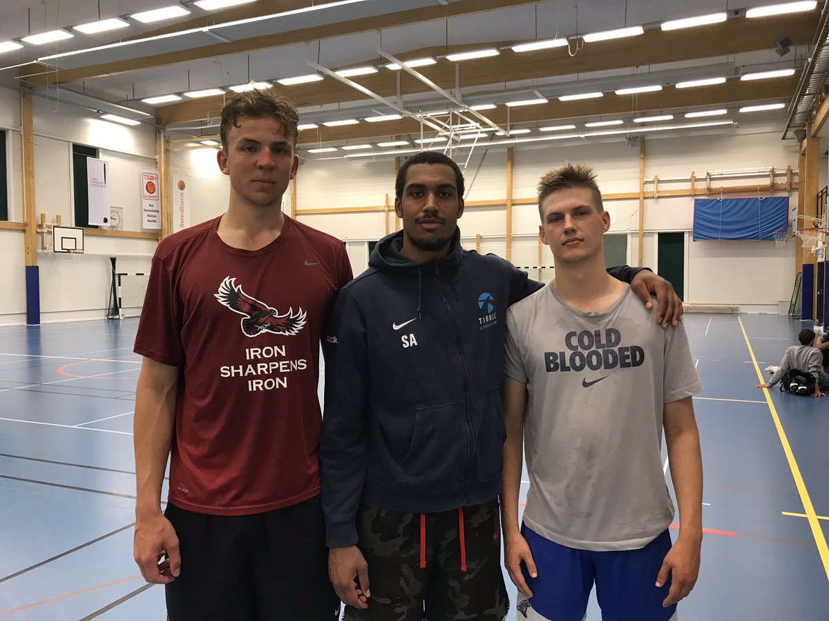 Last week of practice in Stockholm 🇸🇪 before ✈️ to 🇺🇸 Year 2️⃣
<a href="/antonjansson1/">antonjansson</a> <a href="/SJUHawks_MBB/">SJU Hawks MBB</a>
Simon Akena <a href="/3rsports/">Raiders Athletics</a> <a href="/jontejohansson3/">Jonathan Johansson</a> @TIUTrojans #basketse #studentathlete