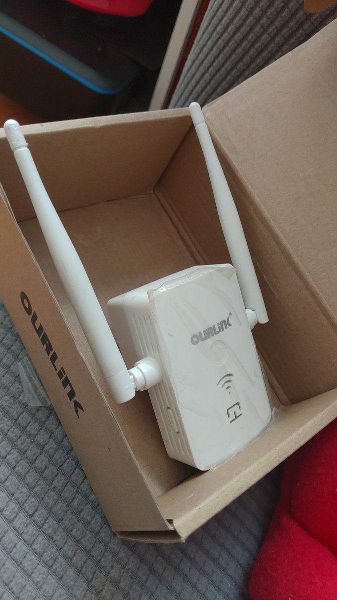 ANDRESPADZ's tweet photo. @hyperconectado Este que tengo, muy poco rango y se desconectaba de vez en cuando. Un fiasco si no está cableado. https://t.co/AUgHPSmYnn