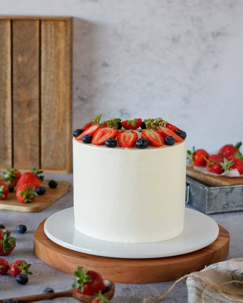 AliceBakery_es's tweet photo. Tarta de limón con nata🎂🍋. Realmente una combinación deliciosa😍.
Gracias @ccuuccaa por confiar en mi☺️😘.
•
•
•
#cumpleaños #happybirthday #tartadecumpleaños #nuevatarta #lemoncake #lemon #limon #75 #strawberries #fresas #blueberry #arandanos #fo… https://t.co/UoA6vAD2fG https://t.co/GvdpnQiJZY