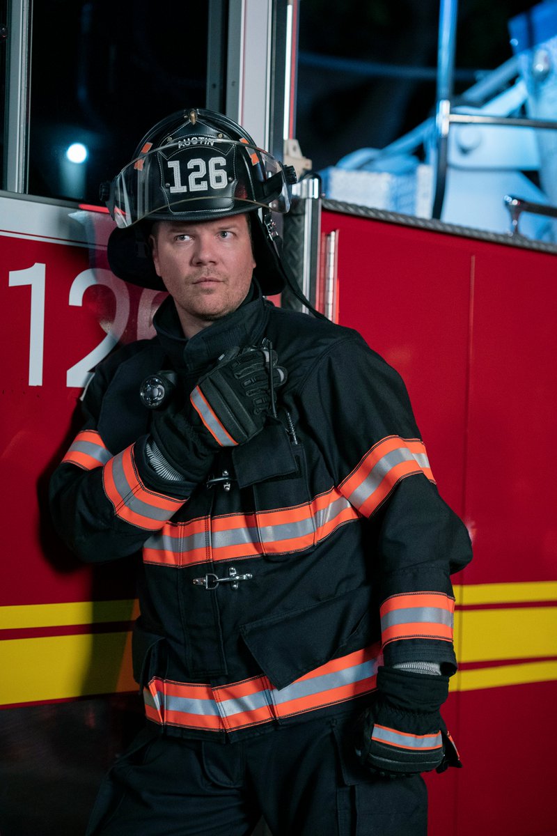 As requested by  @ActuallyRafa, the cast of  @911LoneStar as fish: a thread.