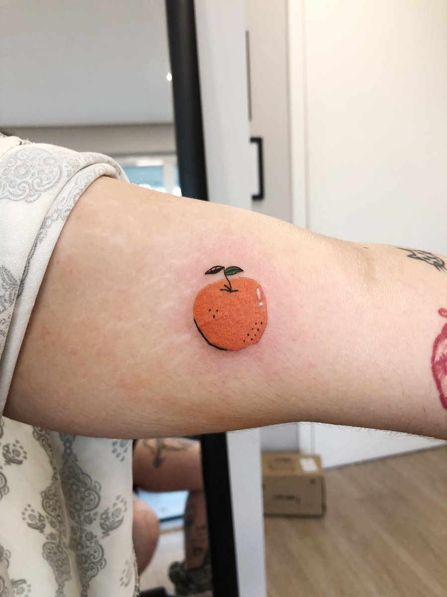 André Christofoletti ⚔️ on X: "Today I had the pleasure of getting this tattoo on a client !! It was inspired by "Clementine" by @halsey It fills me with happiness to