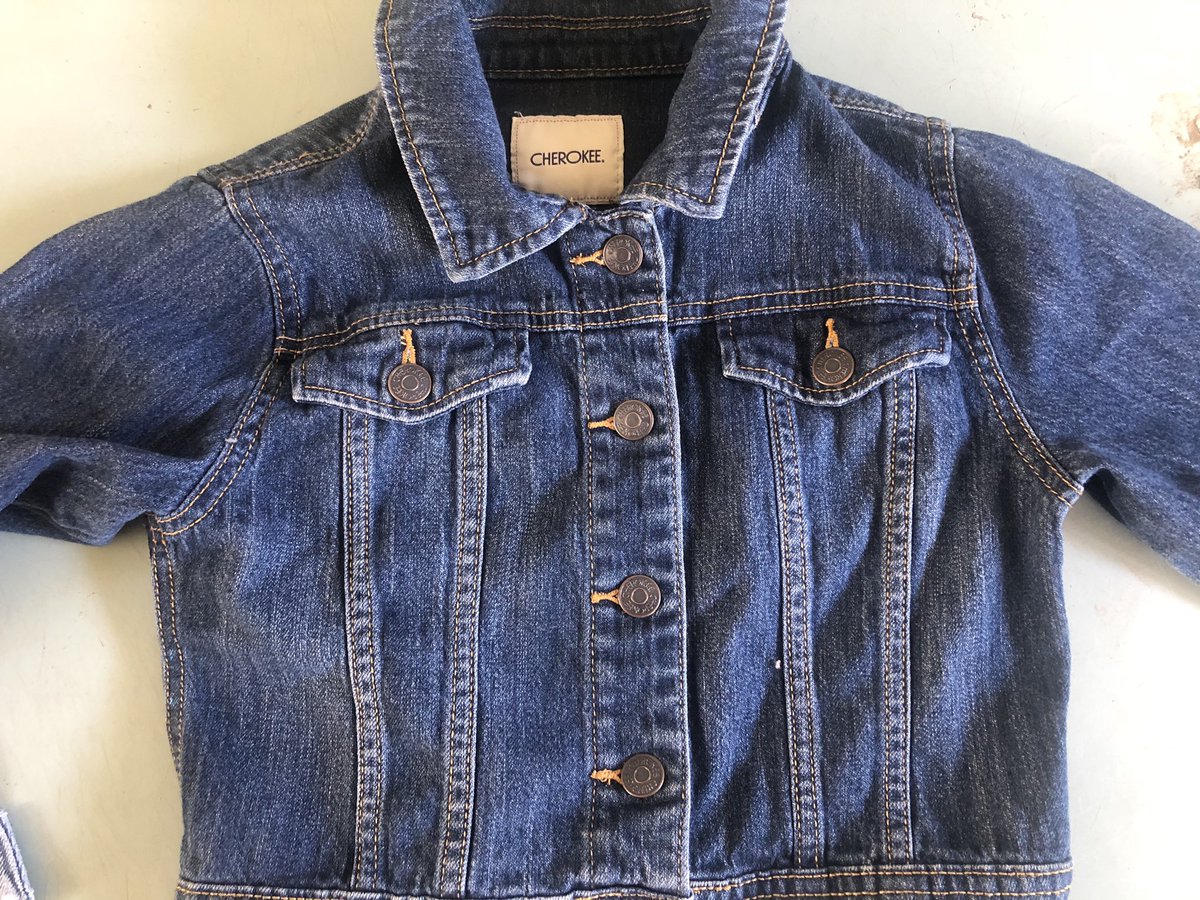 abe_1516's tweet photo. Chaquetas personalizadas  a la venta 👀 no cuesta nada apoyar con un rt o un ❤️ https://t.co/XCUptn6KIj