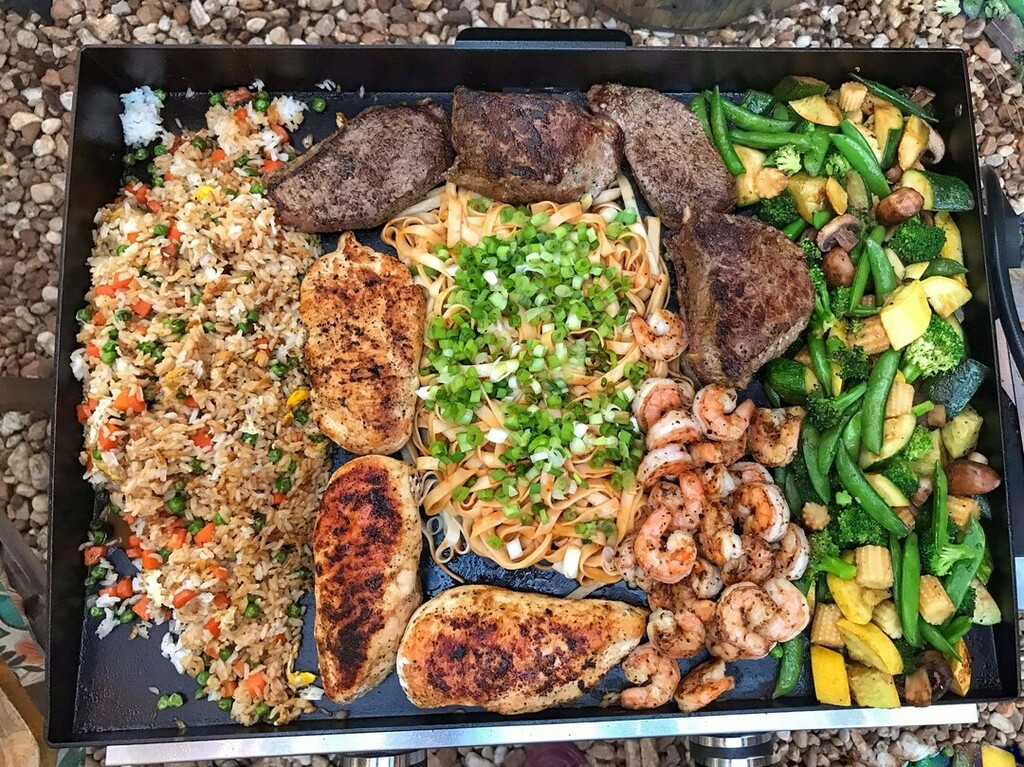 BlackstoneGrid's tweet photo. Has your griddle ever looked like this? The beauty of a griddle is that you are able to feed an army in one go! What is the most amount of food that you were able to feed in one go on your griddle?!

#griddlenation #blackstonegriddle #griddlemore https://t.co/xQgsoHbZCD
