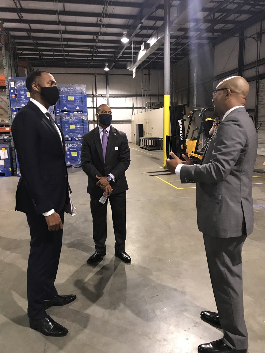 SBAsoutheast's tweet photo. Today @SBAgov Regional Administrator & #WHORC Entrepreneurship Policy Advisor Ashley D Bell & #WHORC Exec Dir. Scott Turner visted w/ 2 PPP #smallbiz recipients in Dallas, TX- Dallas Area Patrol Protective Services & On Target Supplies & Logistics https://t.co/UEEHc44SAT