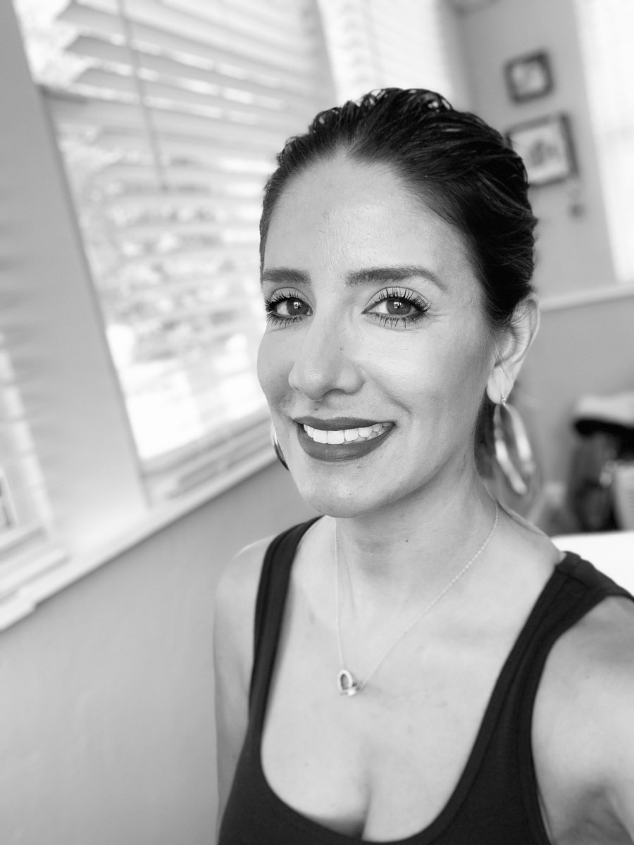 allimac04's tweet photo. Wrapping up my Tuesday... to do list... #GraphicDesigner, #content #videoediting #eventproduction #eventpromotion #businessconsulting Phew 😅 I’m pooped. https://t.co/XOUNB58uzx