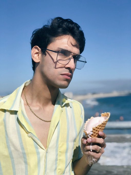 Watch Doctor No's leaked NSFW photo on TwXstars