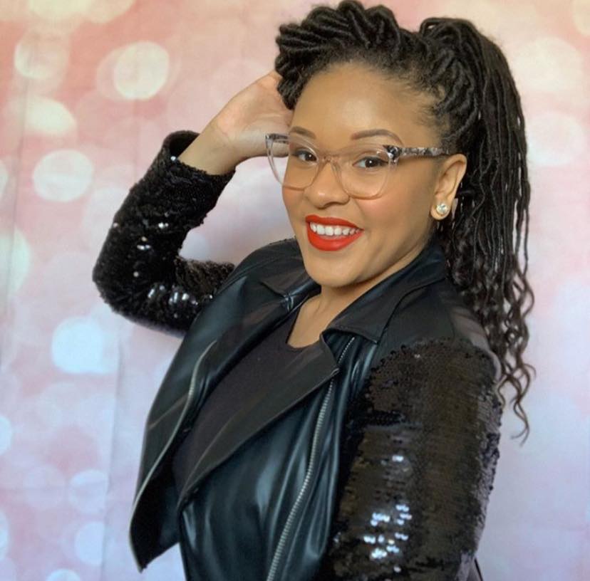 LoaBCosmetics's tweet photo. We’re loving this look! We love seeing the amazing makeup looks our customers create with our products! Grab 25% off our lipsticks tomorrow with code “lipstick” and show us your #InnerBombshell! https://t.co/Q47sF5Sz7H