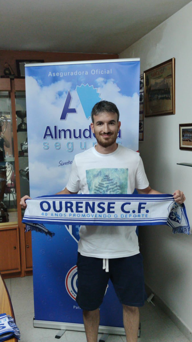 Ourense_CF's tweet photo. 🆕 Rubén Domínguez @RD_juno7 nuevo entrenador del Ourense Club de Fútbol

Llega acompañado de Darío Cotelo @dario_cotelo como segundo.

Entrenadores perfil #OUCF : juventud,  preparación, experiencia y ganas de crecer con nuestro proyecto
 https://t.co/KO4YjYQigF vía @Ourense_CF https://t.co/V9L1PLN30X