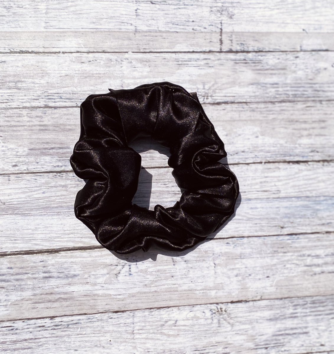 CrazycactusOk's tweet photo. Silk scrunchies are hands down some of my favorites ! Sooo silky and perfect for dressing up or down any look ! Get yours here: 

https://t.co/72kBifEMr4 https://t.co/24NTPcHUB4