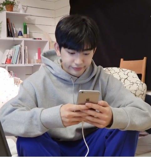 tanigc029's tweet photo. @xsoulkiraxx @GOT7Official Ni me sorprende #ExaGOT7 #ExaBFF @GOT7Official #GOT7 https://t.co/sNkMH24dly