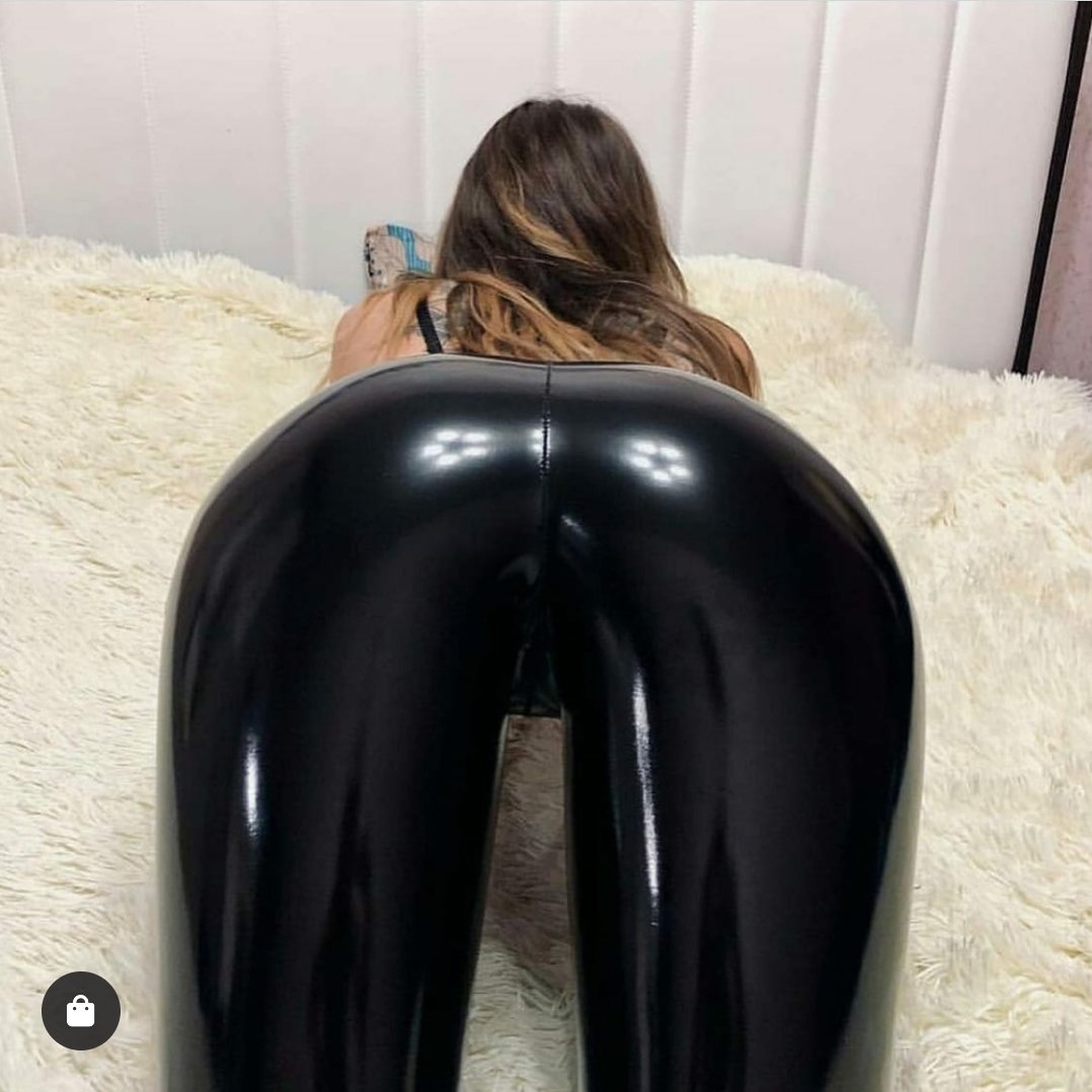 ⬛️Black Mirror Ultra Shiny Leggings now 20% off❗️only 15.99$ including  shipping ❗️Dont miss that, link in my bi…