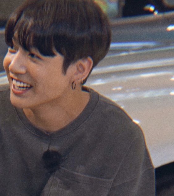 seokisai's tweet photo. a thread of taekook that i will unpin when we finally get a taekook subunit — ღ https://t.co/fBclxN8flc