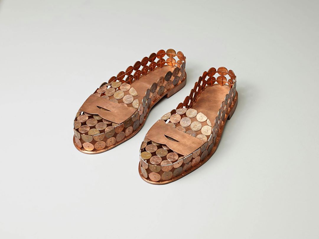 writearoundpdx's tweet photo. Shoes evoke movement. Travel. Connection. Style. And, for these penny loafers, the weight of history & Lincoln's legacy. With inspiration from this 2010 piece by @syclarkart, set a time for 6 min & keep your pen moving:
The sound of footsteps…/ On the path...
#WriteAroundPAM https://t.co/j8Mzprwhj2