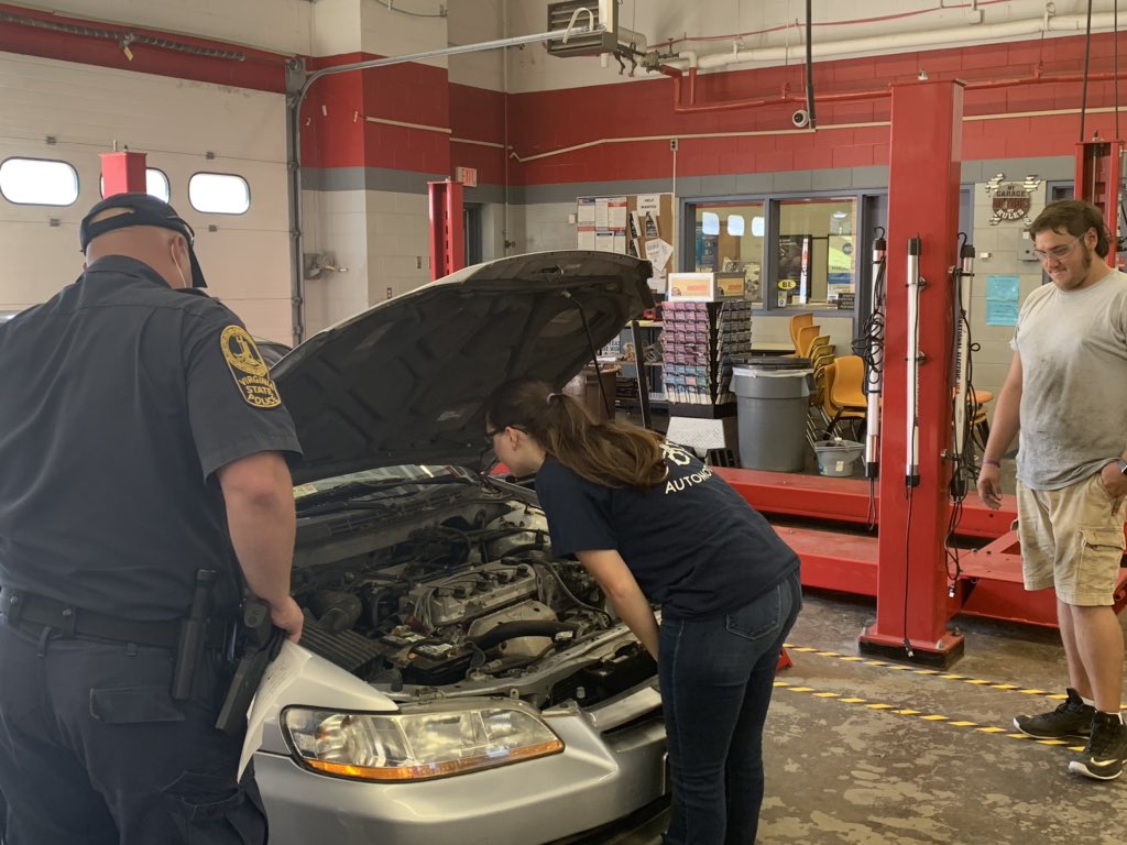 bstcauto's tweet photo. 5 class of 2020 grads worked all summer to pass the Va State Inspection license exam. It takes hard work and dedication to obtain it even when your not dealing with a pandemic. Thanks Troopers Patrick and Adkins. @VSPPIO @BCPS_Education https://t.co/FCZMH4tZ6M