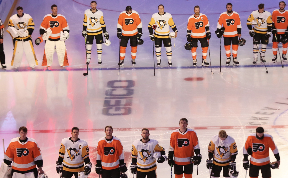 BarDown's tweet photo. .@NHLFlyers and @penguins players stood together for the National Anthems in support of Black Lives Matter.

MORE @ https://t.co/cLJUGlw5vF https://t.co/dzef0Iv8yl